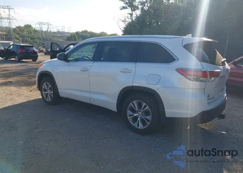 2015 Toyota Highlander Xle V6 from USA, damaged, VIN 5TDJKRFH1FS096338